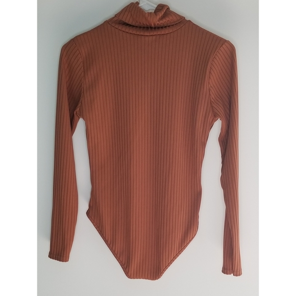 Boohoo Ribbed Turtleneck Bodysuit - Picture 2 of 3